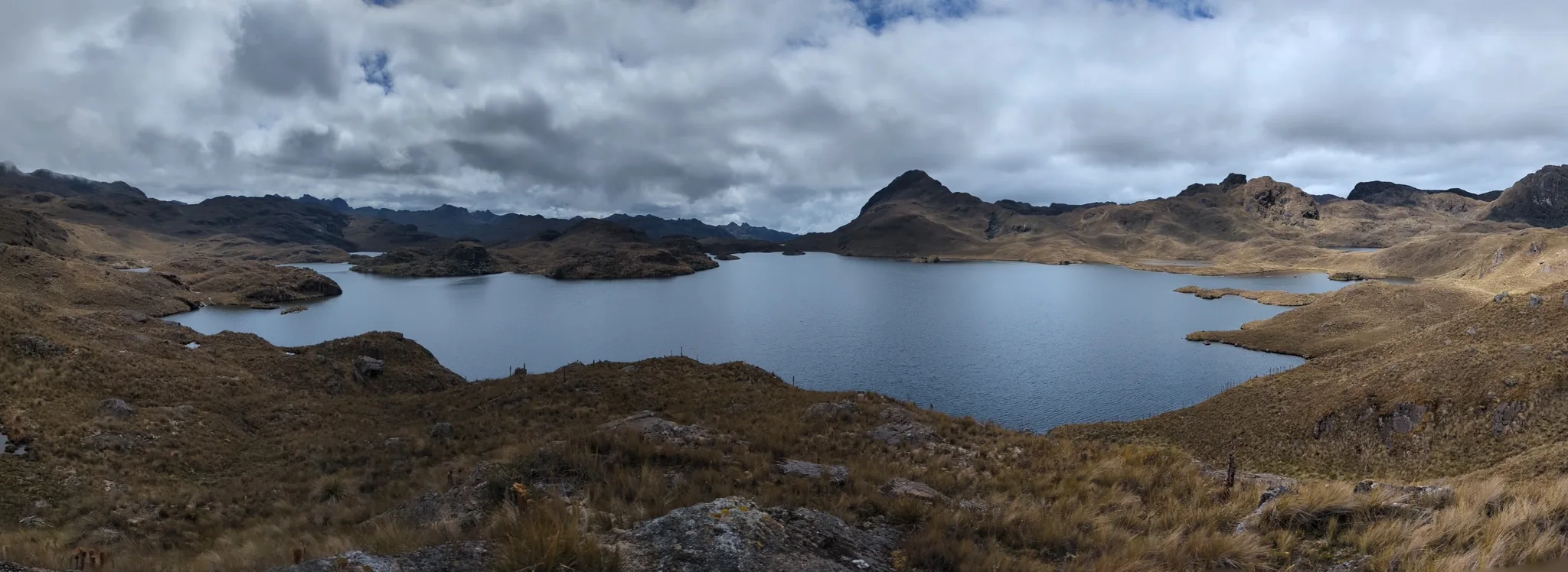 Panorama de Osohuayco y sus orillas.
