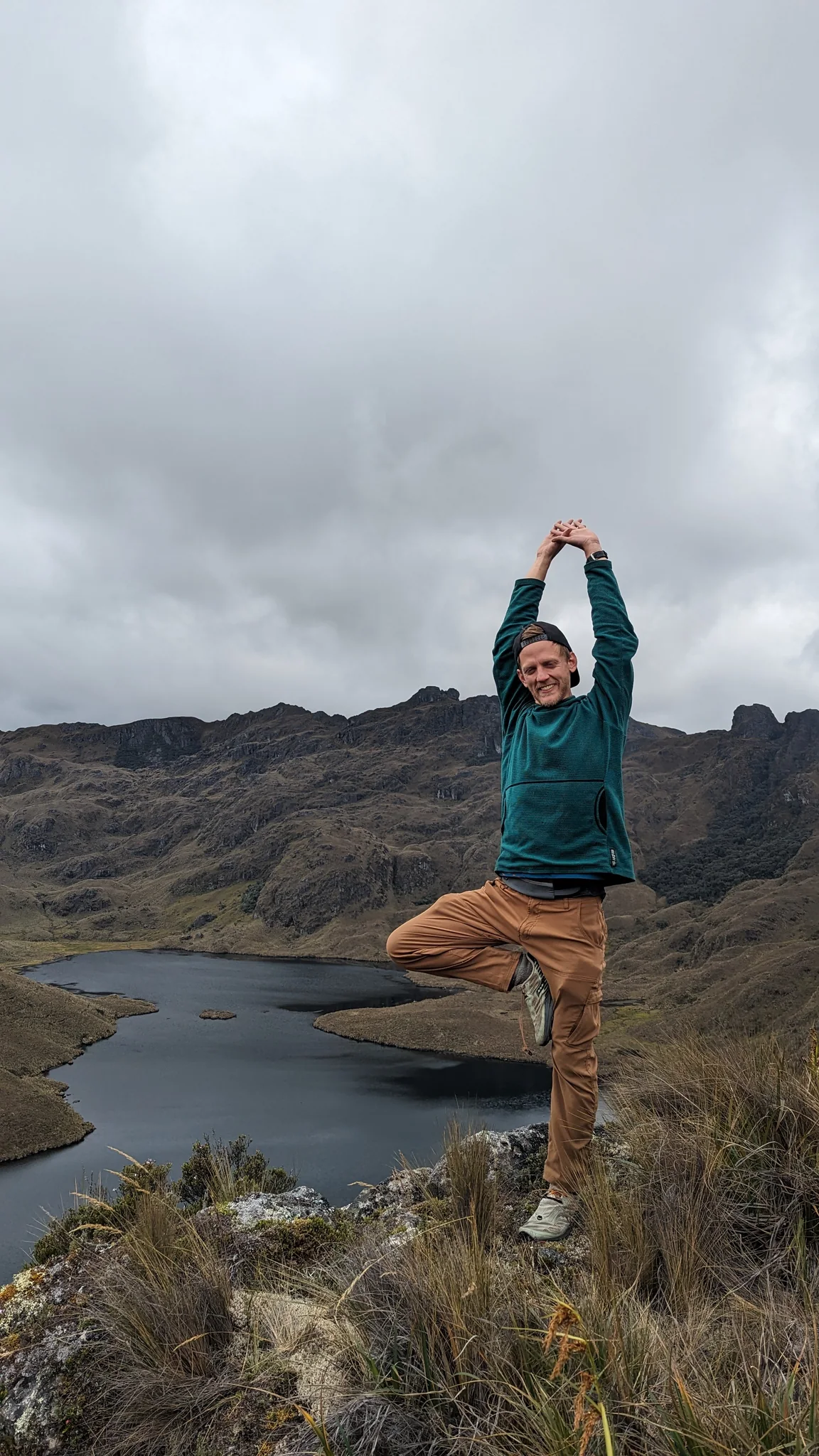 Una pausa sobre Laguna Larga.